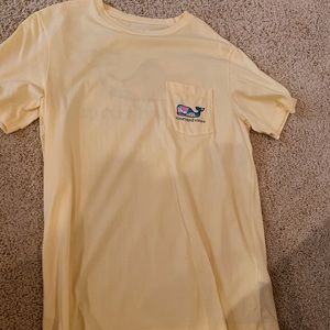 vineyard vines t-shirt